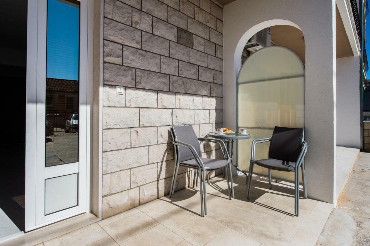 Apartmani Mila Podstrana Buitenkant foto
